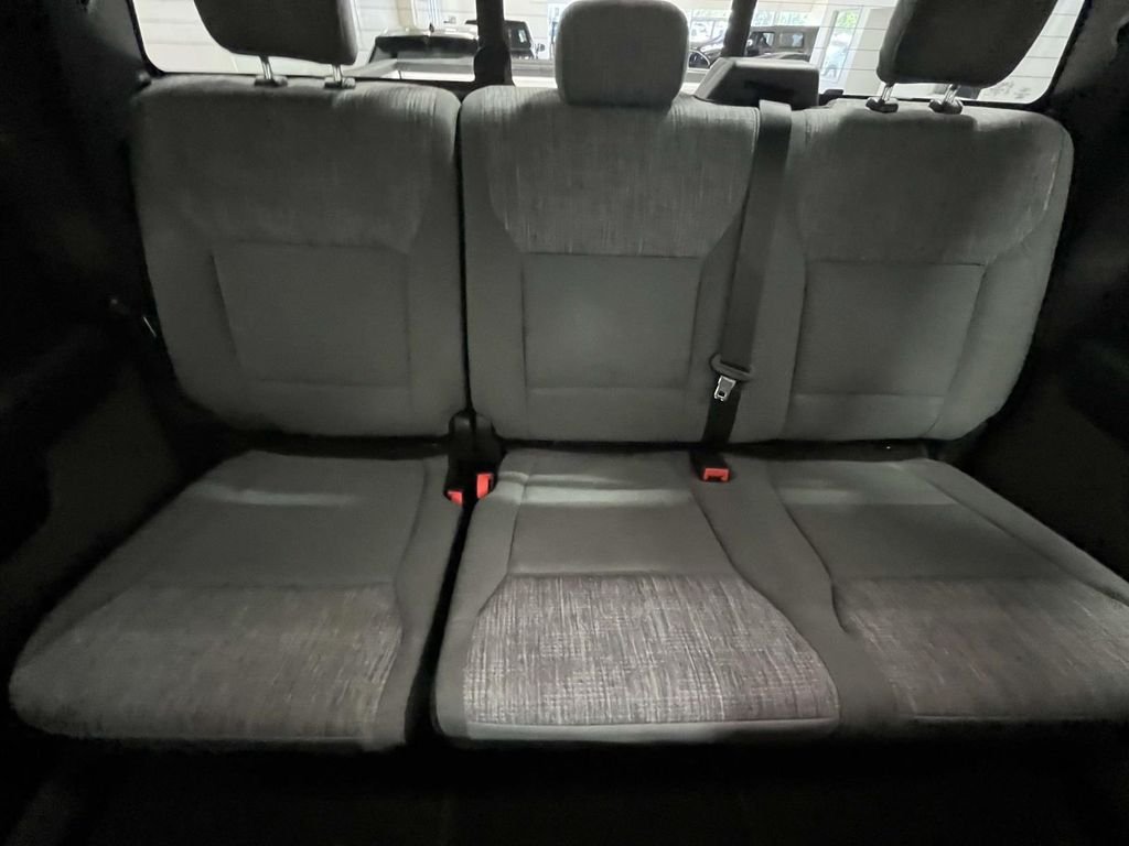 Used 2022 Oxford White Ford XLT Super Crew  4x4 5.0L 1 Owner 302A image 28