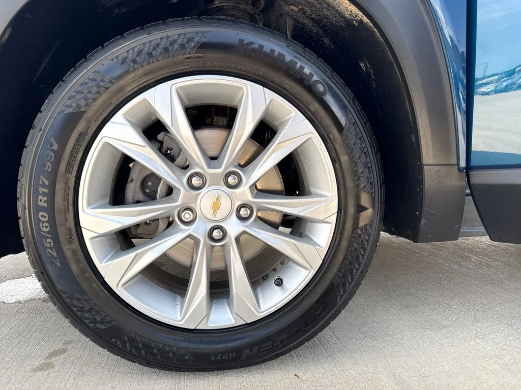 Used 2021 Blue Chevrolet LS image 28