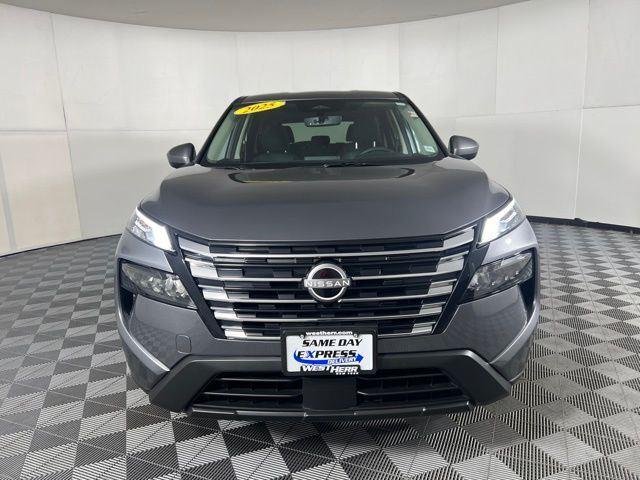 2025 Nissan Rogue SV - Photo 11