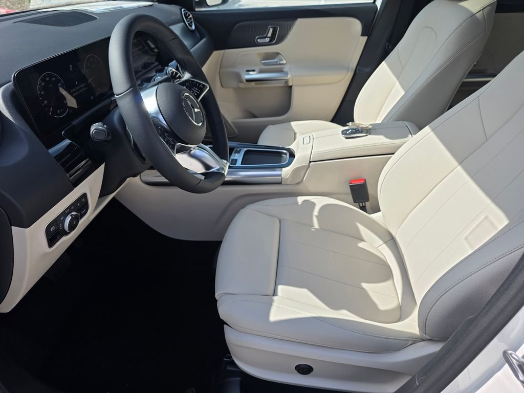 New 2026 Polar White Mercedes-Benz GLA 250 image 9