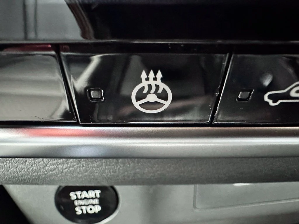 New 2026 Everest White Pearl Tricoat Nissan Dark Armor image 26