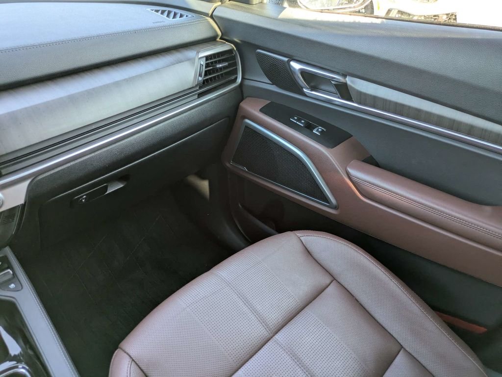 Used 2023 Black Kia EX image 20