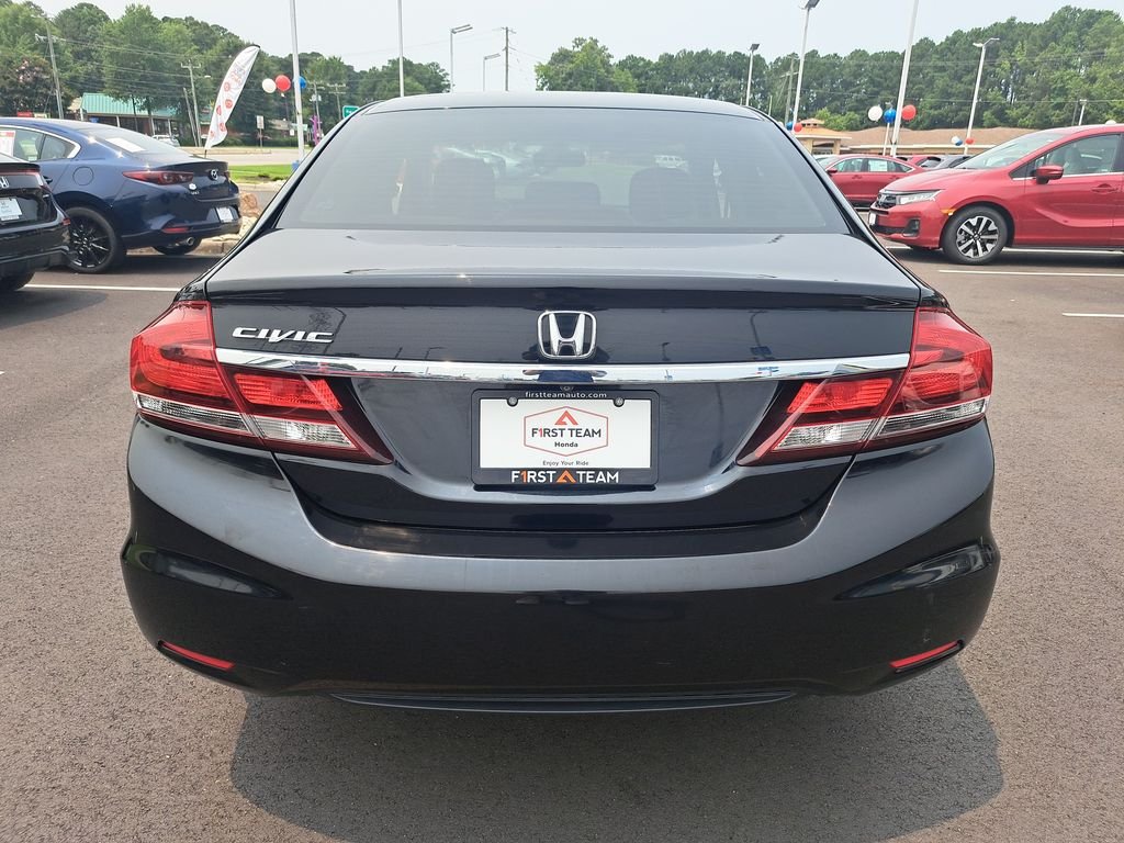 Used 2015 Black Honda SE image 10