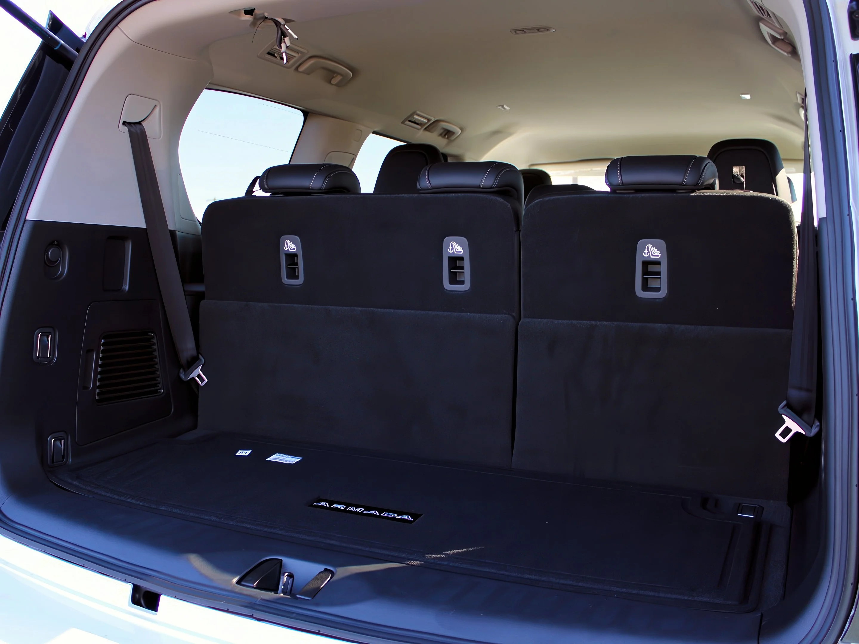 2026 Nissan Armada SV - Photo 9