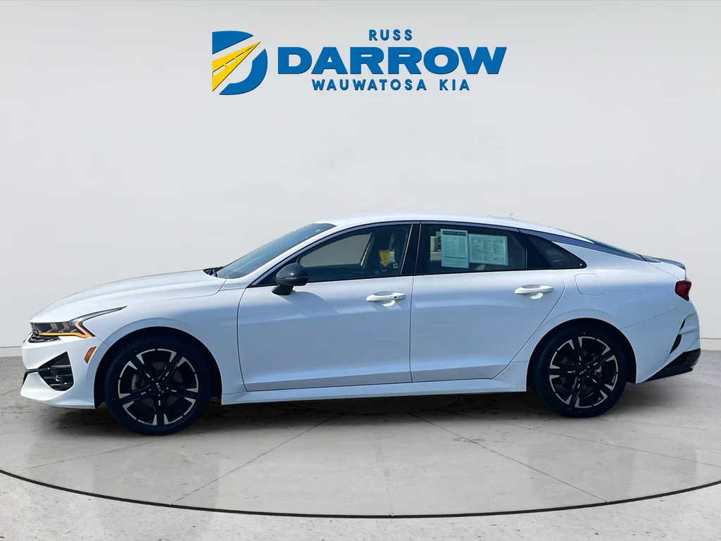 Used 2023 White Kia GT-Line image 2