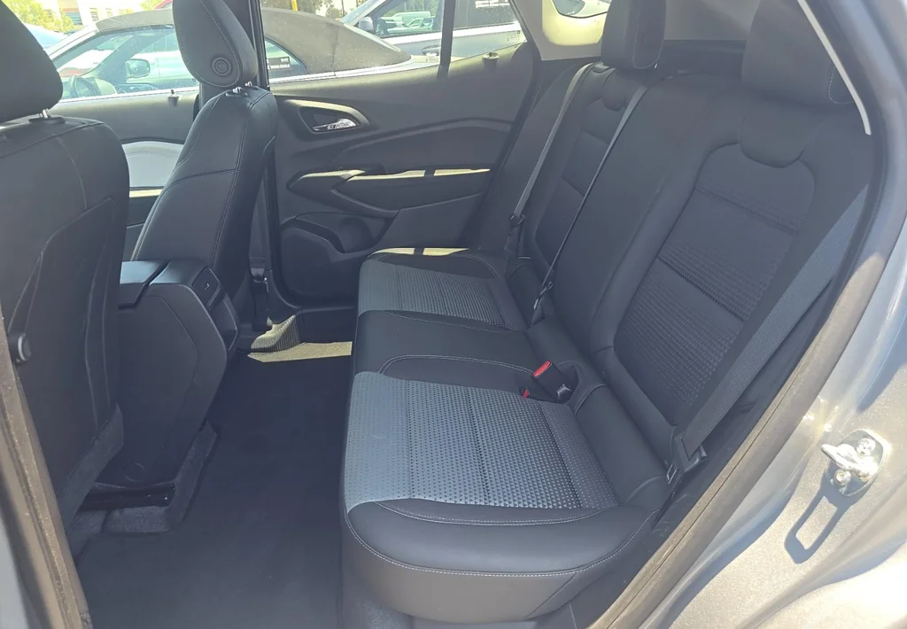 Used 2025 Gray Chevrolet LT image 9
