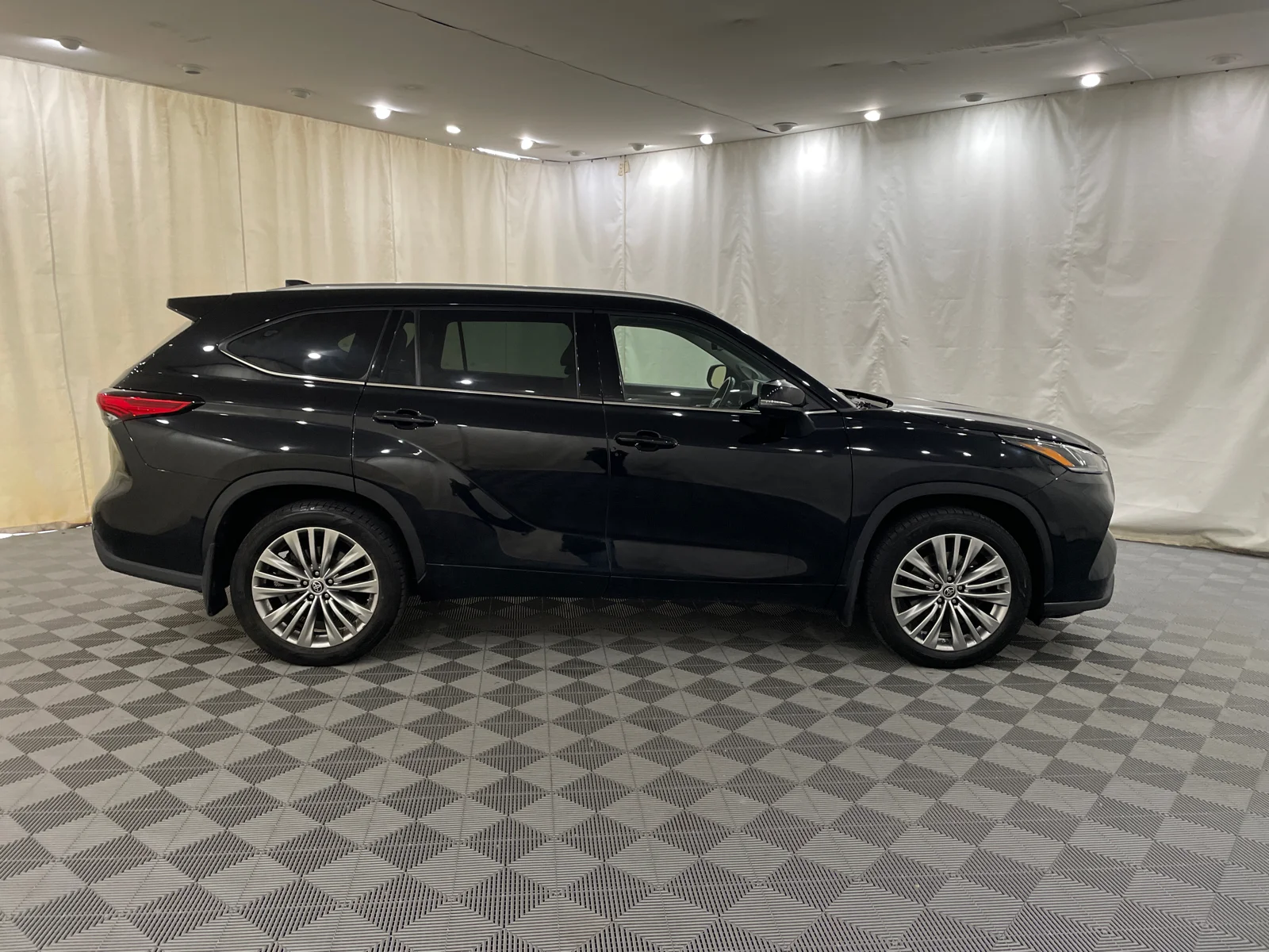 Used 2022 Midnight Black Metallic Toyota Platinum image 4