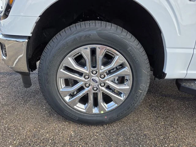 New 2026 Oxford White Ford XLT image 40