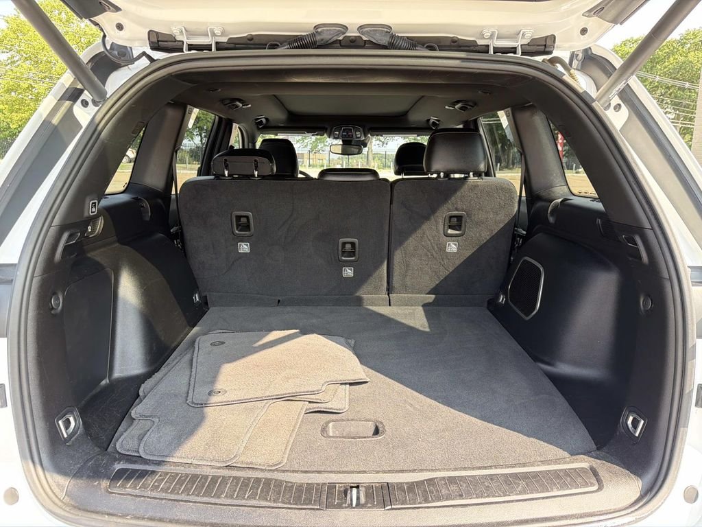 Used 2024 White Jeep 4xe image 11