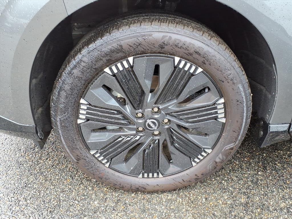 New 2026 Gun Metallic Nissan Platinum image 6