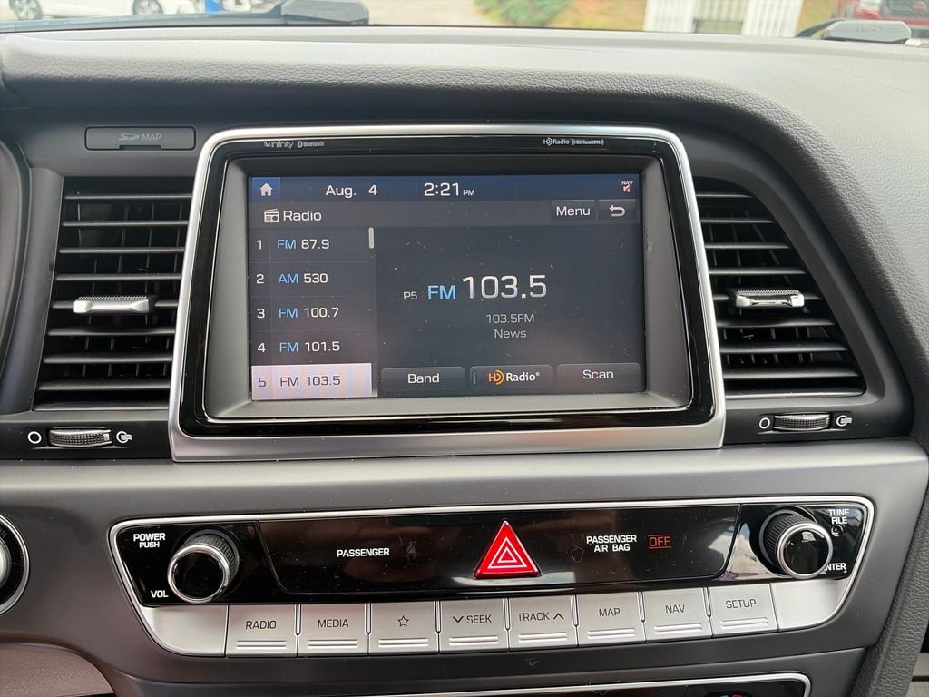 Used 2019 White Hyundai Limited image 19