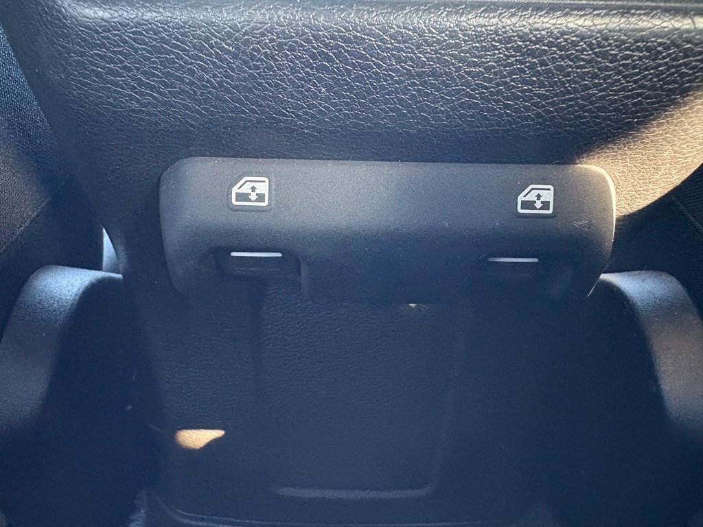Used 2018 White Jeep Unlimited Sport S image 23