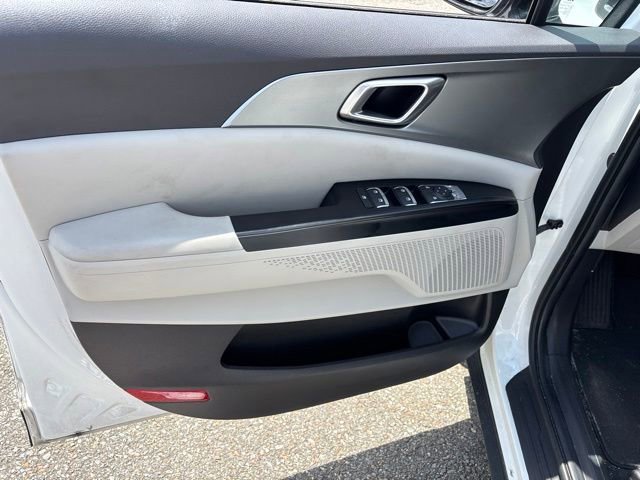 Certified Used 2024 Snow White Pearl Kia LX image 14