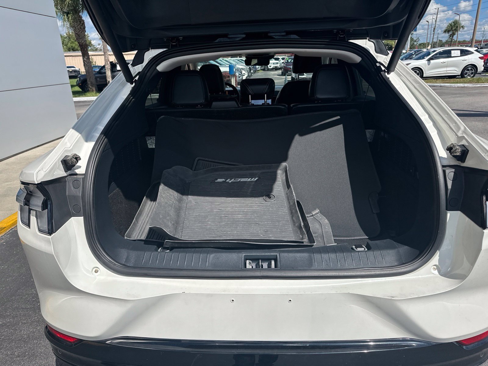 Used 2023 White Metallic Ford Premium image 11