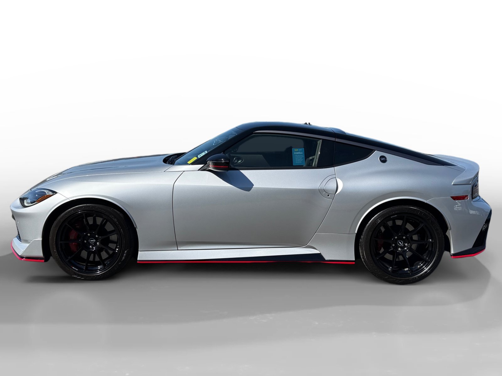 Used 2024 Brilliant Silver Nissan NISMO image 2