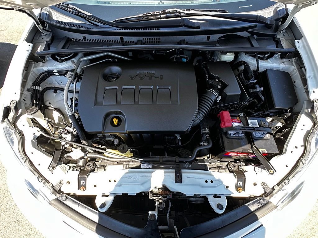 Used 2019 White Toyota SE image 11