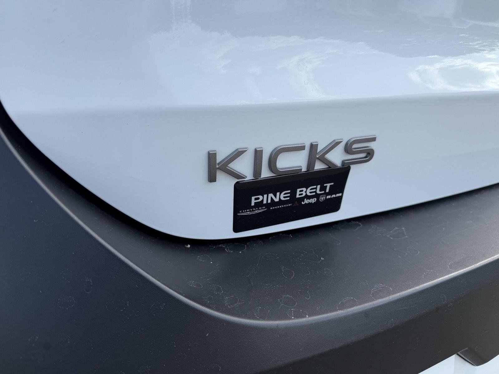 Used 2025 Fresh Powder Nissan SV image 24