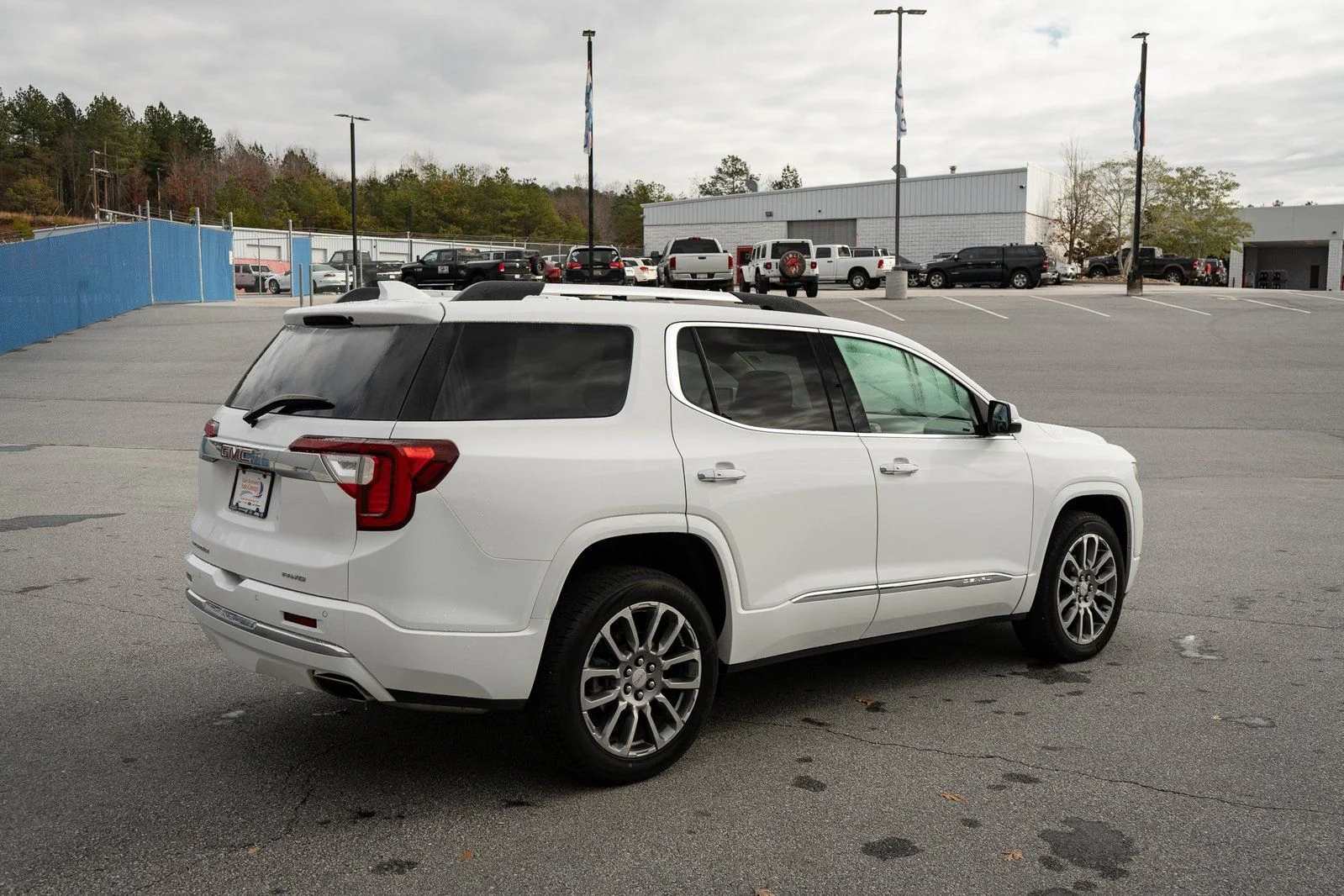 Used 2023 White GMC Denali image 10