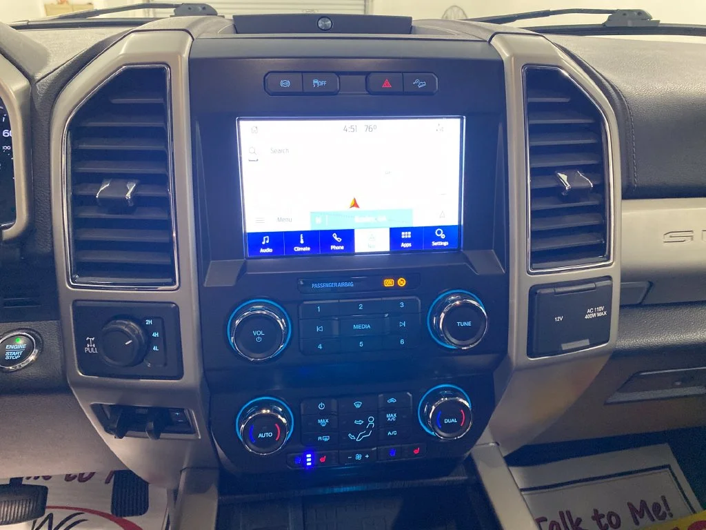Used 2021 White Ford Lariat image 27