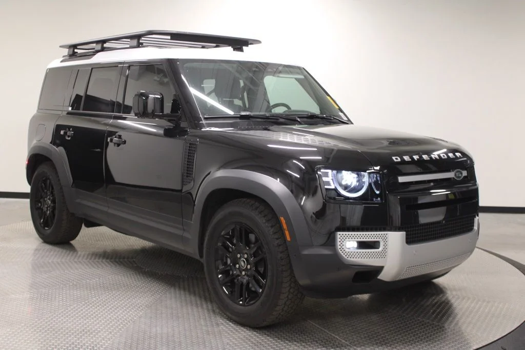 Certified Used 2025 Santorini Black Metallic Land Rover S image 9