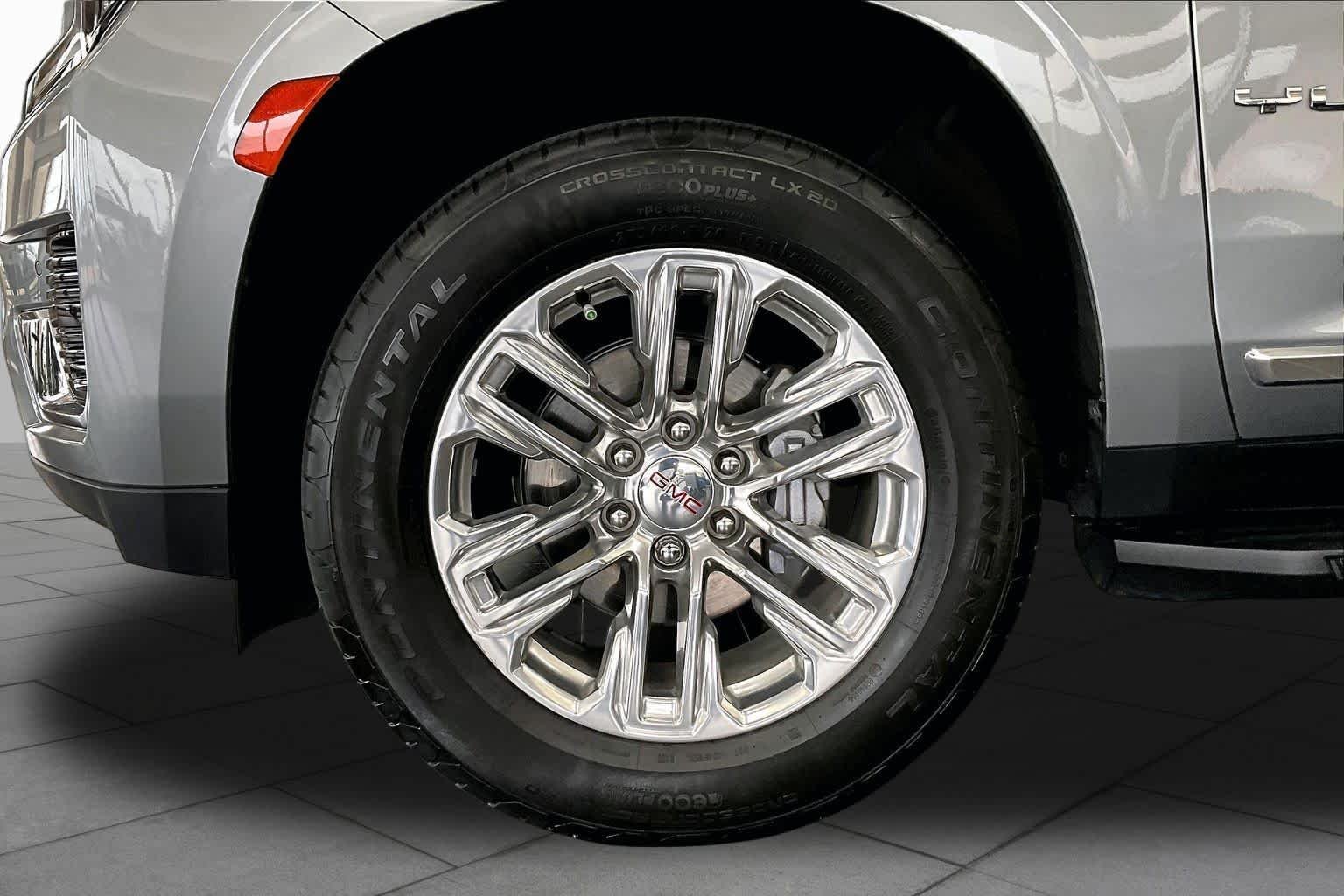 Used 2023 Sterling Metallic GMC SLT image 11