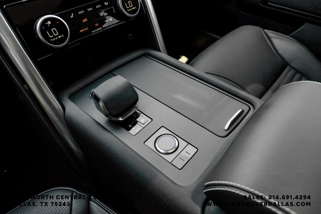 Certified Used 2025 Black Land Rover Metropolitan Edition image 30