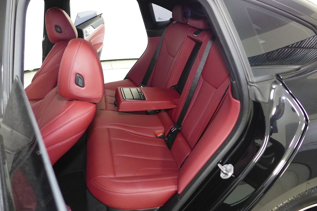 Used 2023 Black Sapphire Metallic BMW eDrive40 image 21