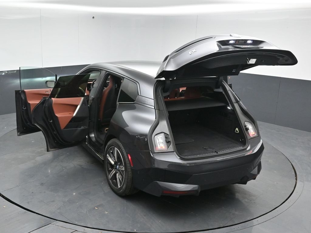 2023 BMW IX - Image 59