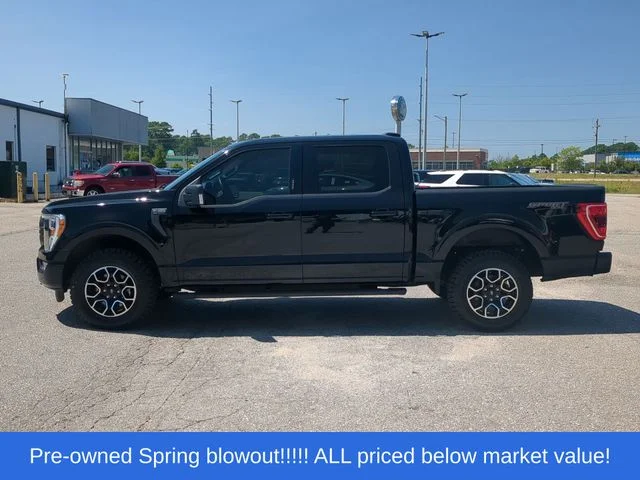 Used 2023 Black Ford XLT image 10