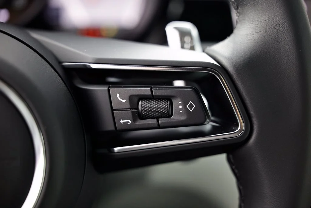 2026 Porsche Macan T - Photo 35