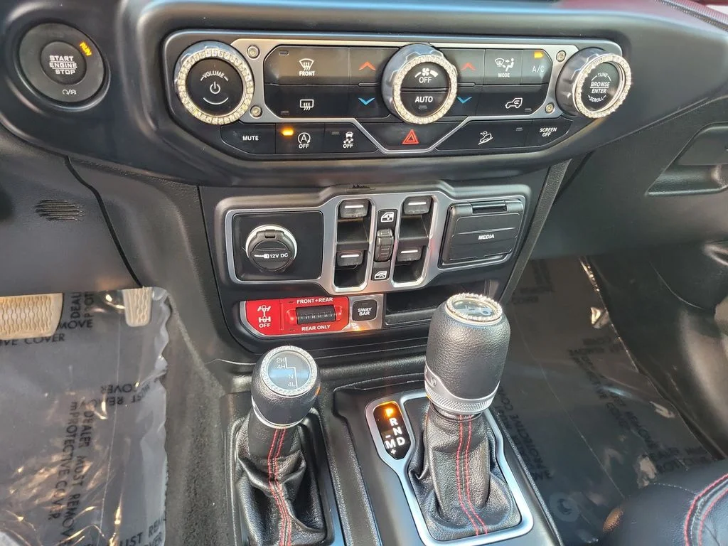 Certified Used 2020 White Jeep Unlimited Rubicon image 24