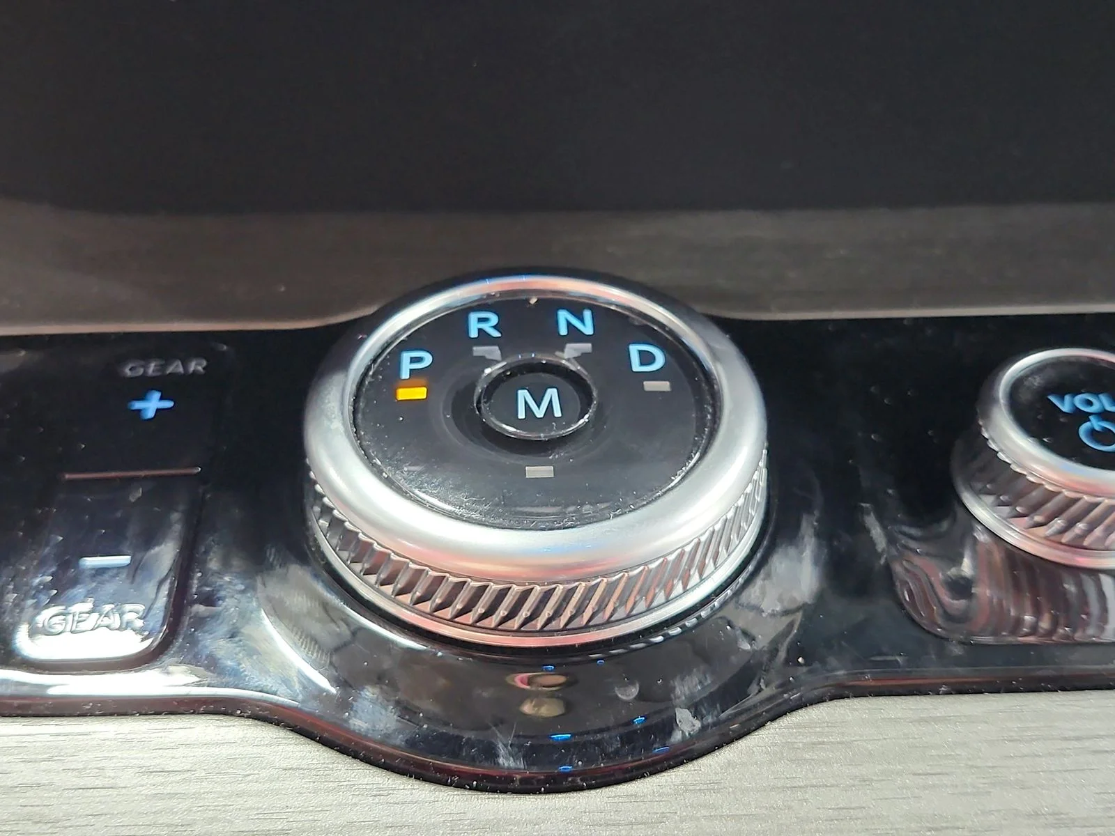Used 2025 Black Ford Platinum image 29