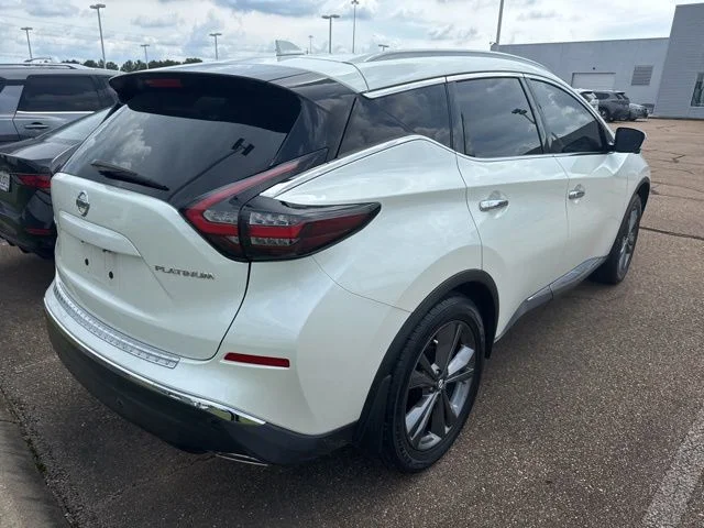 Used 2021 White Nissan Platinum image 7