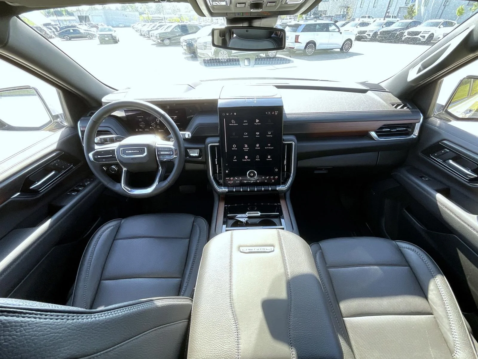 Used 2025 White GMC Denali image 13