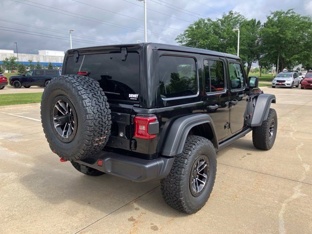 New 2026 Black Clear-Coat Exterior Paint Jeep Rubicon image 5