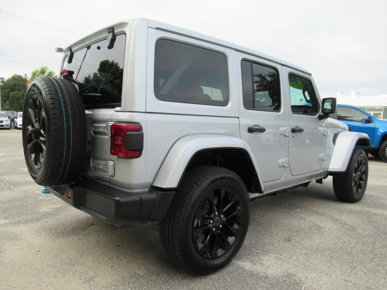 Certified Used 2024 Silver Jeep Sahara 4xe image 6