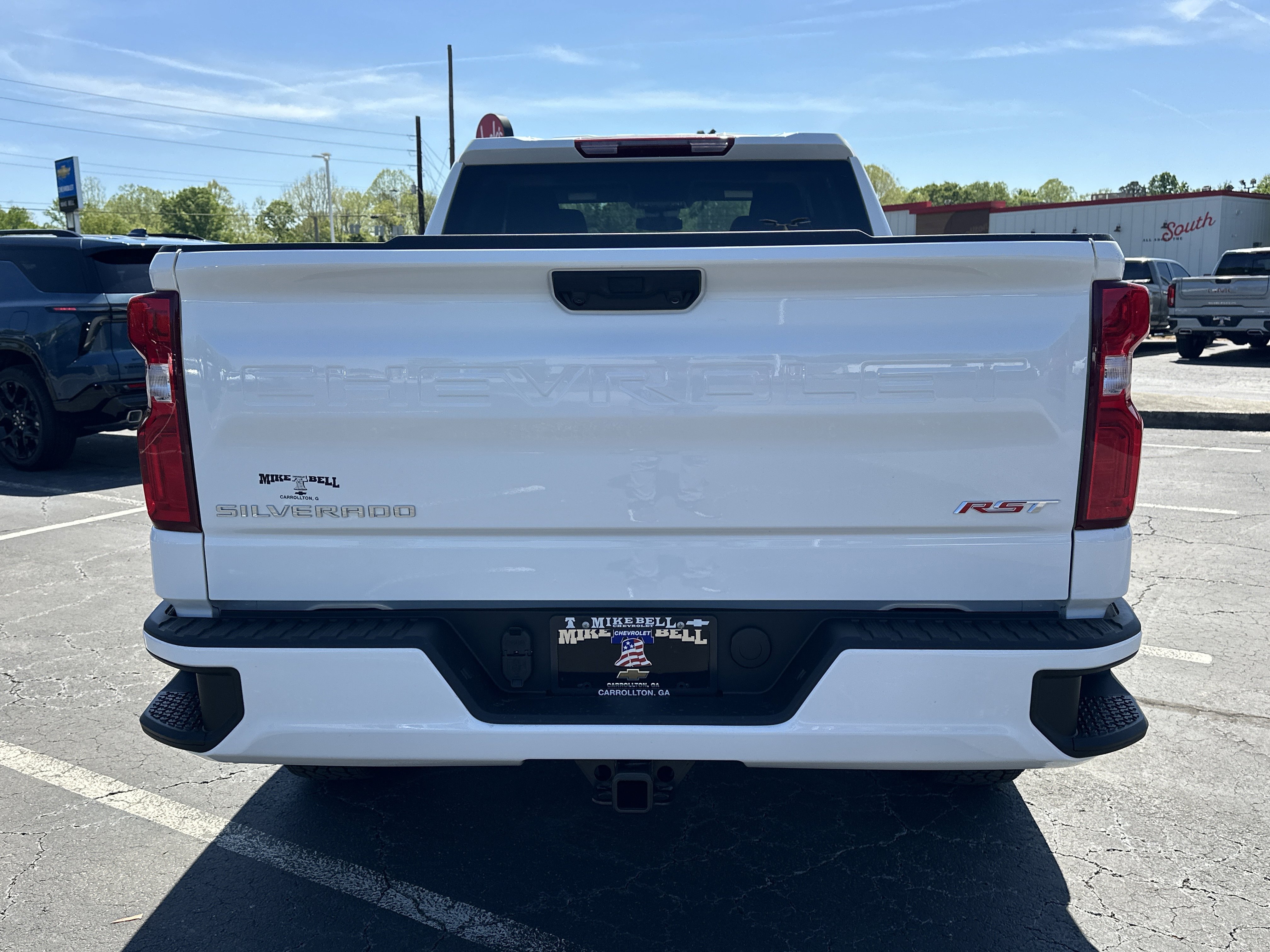 New 2026 Summit White Chevrolet RST image 7