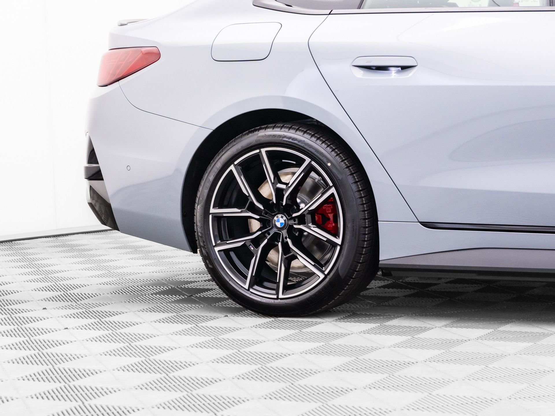 New 2026 Brooklyn Grey Metallic BMW xDrive40 image 37
