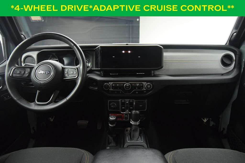 Used 2024 Earl Clearcoat Jeep Sport image 4