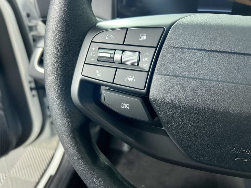 New 2026 Snow White Pearl Kia LXS image 17