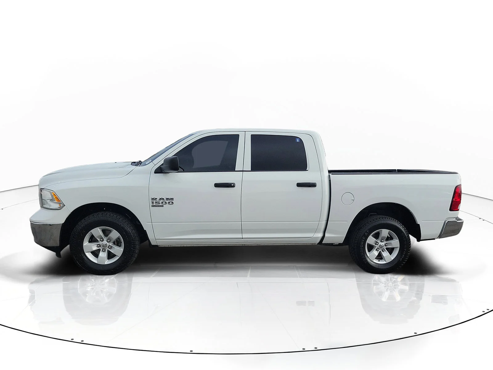 Certified Used 2022 White Ram SLT image 7