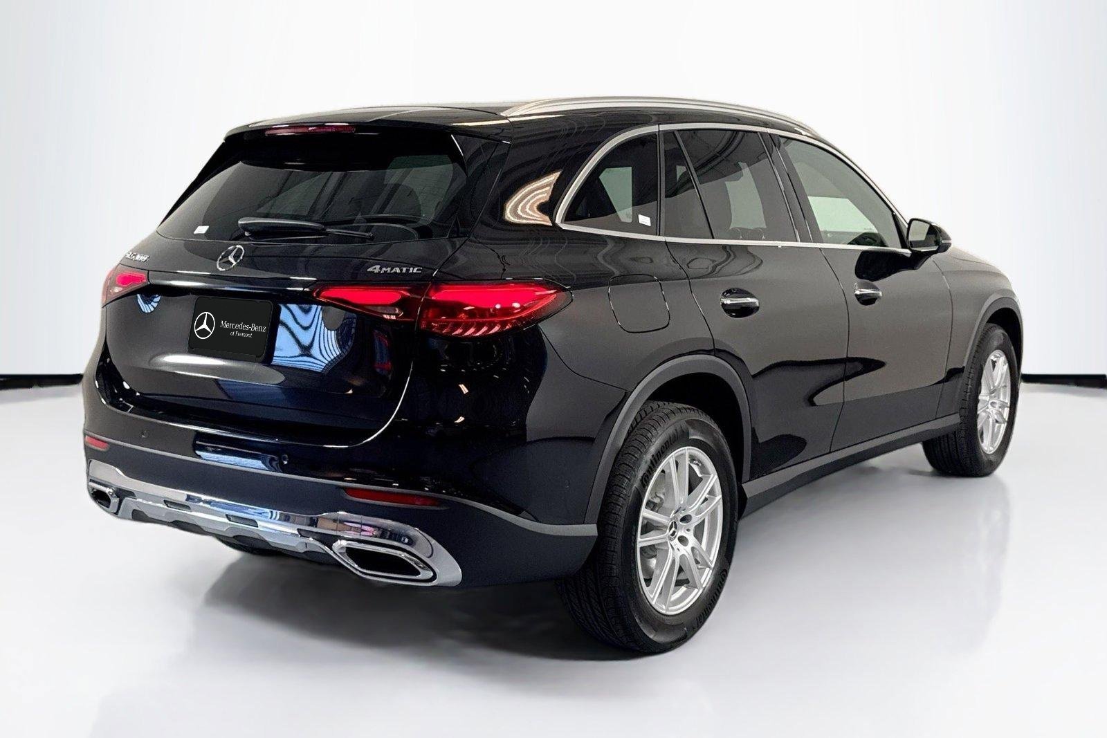 New 2026 Obsidian Black Metallic Mercedes-Benz GLC 300 image 5