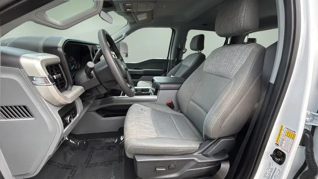 Used 2025 White Ford XLT image 18