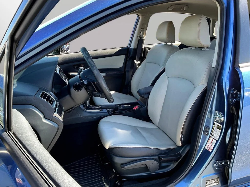 Used 2017 Blue Subaru 2.0i Limited image 22
