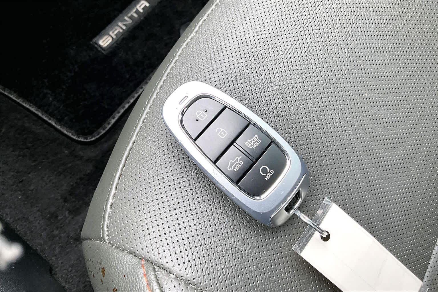 Used 2024 Phantom Black Hyundai Limited image 11