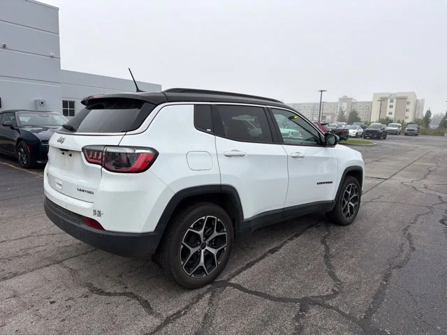 Used 2025 White Jeep Limited image 3
