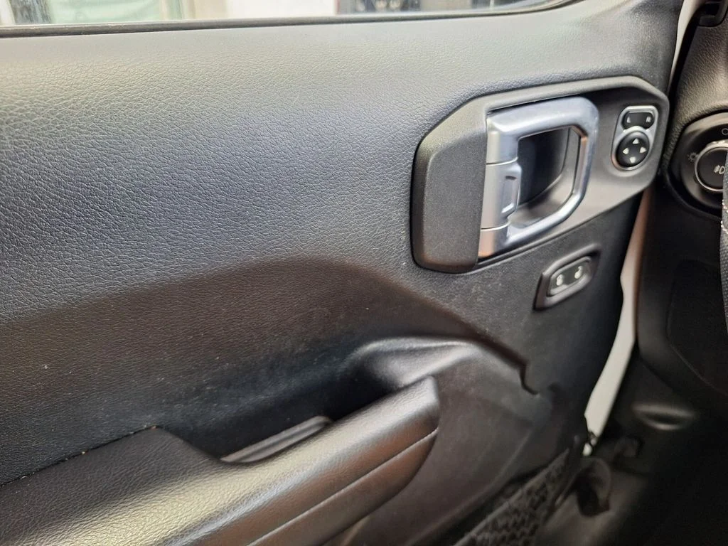 Used 2018 White Jeep Unlimited Sport S image 19