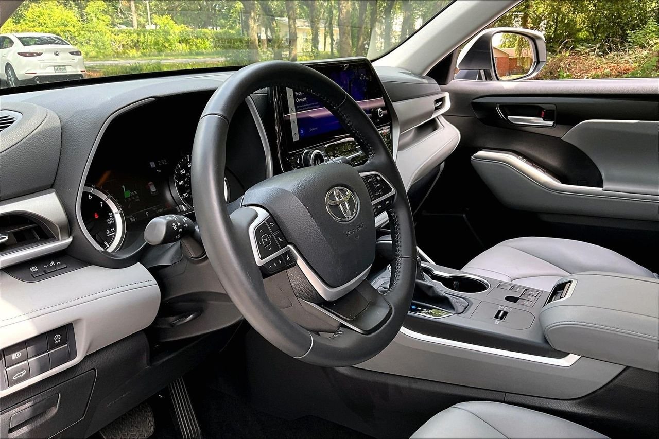 Certified Used 2025 Beige Toyota XLE image 14