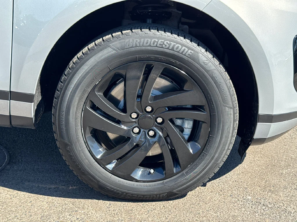Used 2020 White Land Rover S image 7