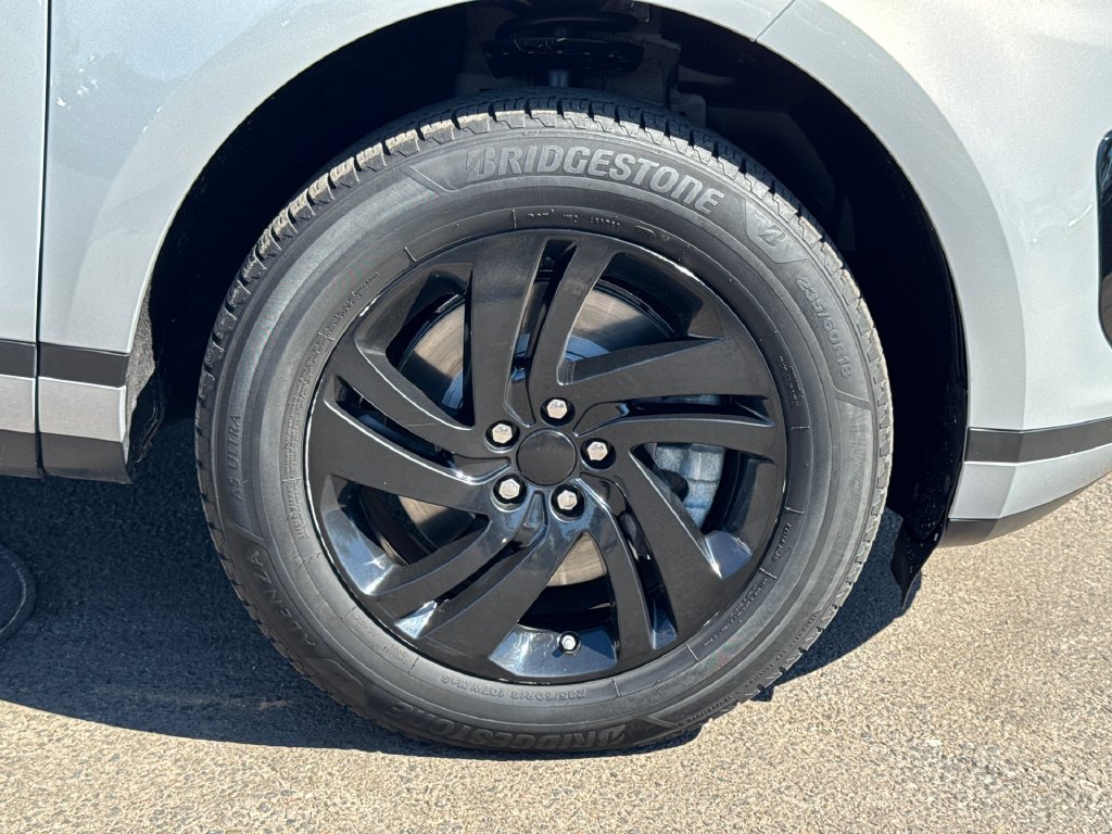 Used 2020 White Land Rover S image 7